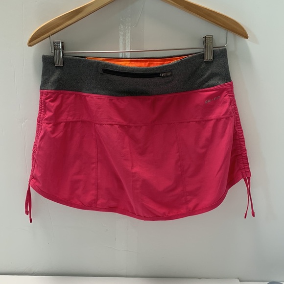 Nike hot pink tennis skort - Small - Picture 2 of 5